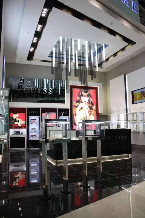 Lighting elements for store interiors